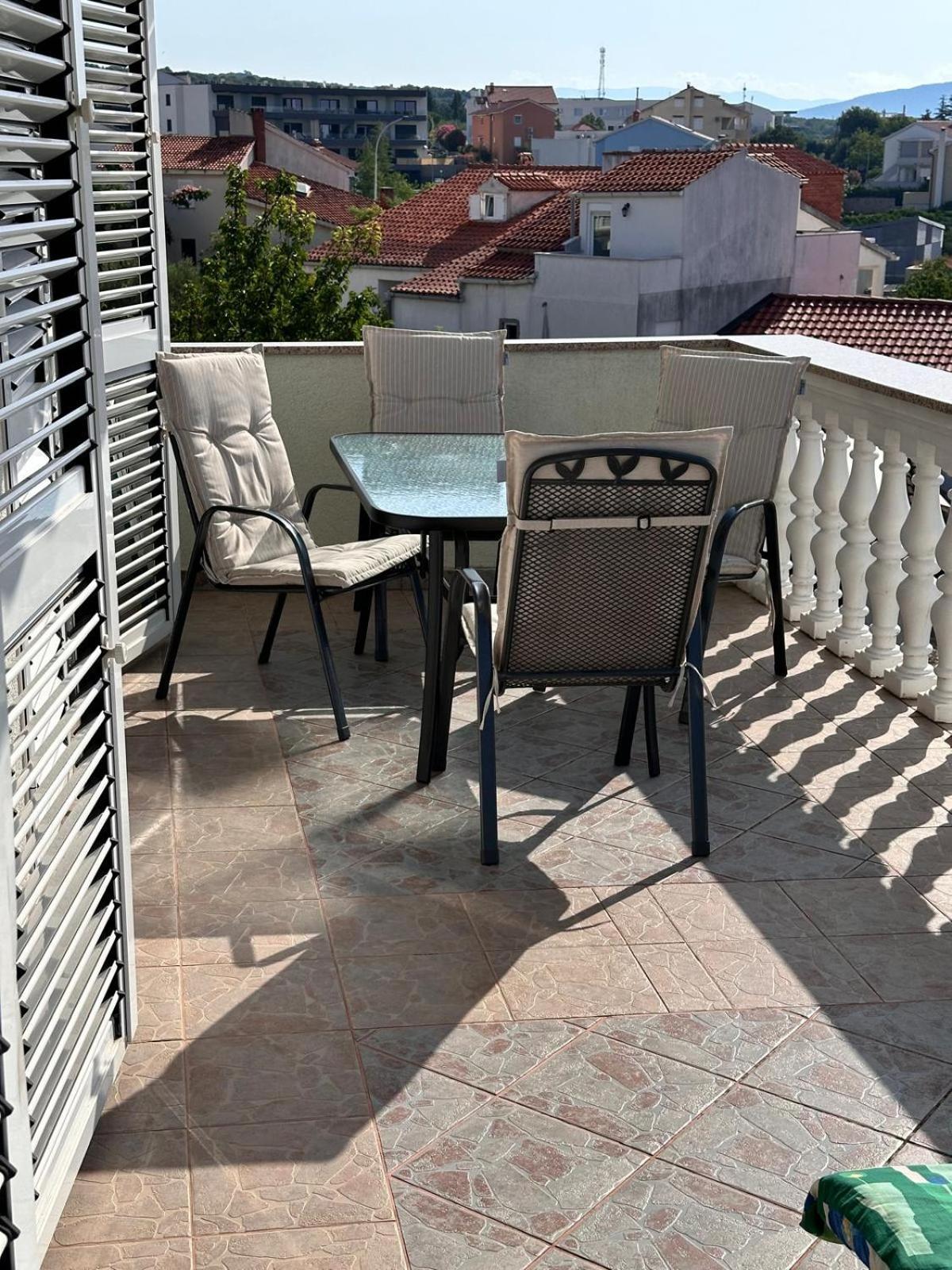 Apartmani Djurda Veglia Exterior foto